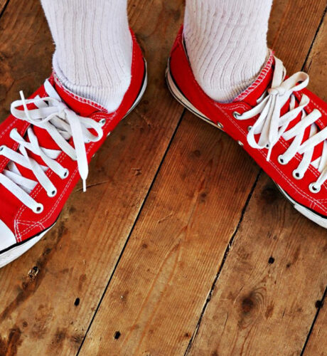 Lepení dřevěné podlahy: Rady pěkně od podlahy