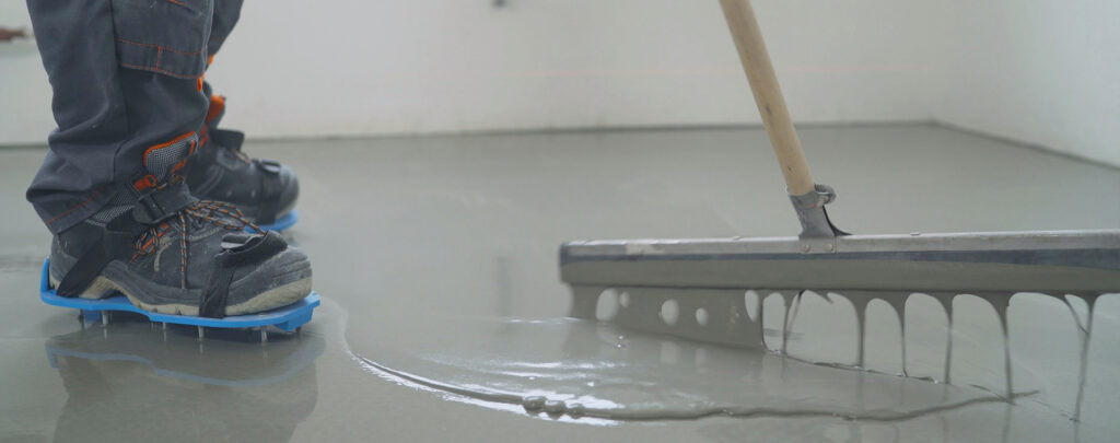 Aplikace samonivelační hmoty